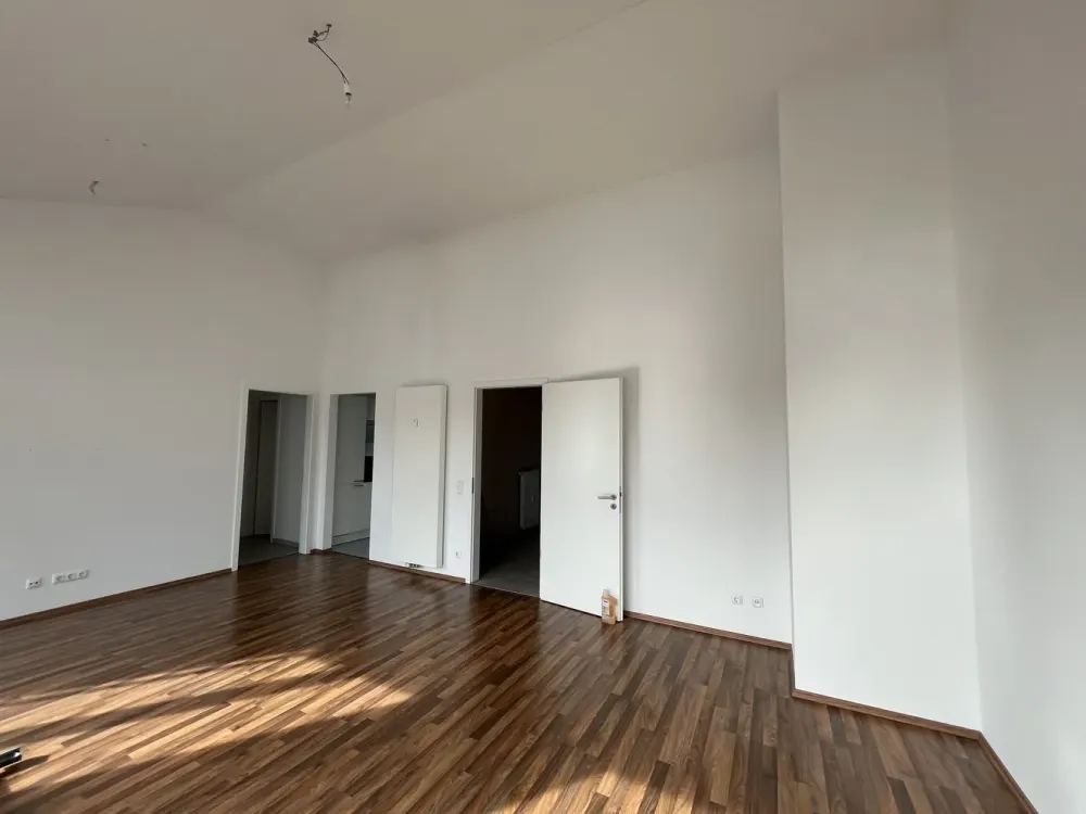 3-Zi DG-Penthouse + Lift in die Wohnung + lichtdurchflutet + 2 große Dachterrassen