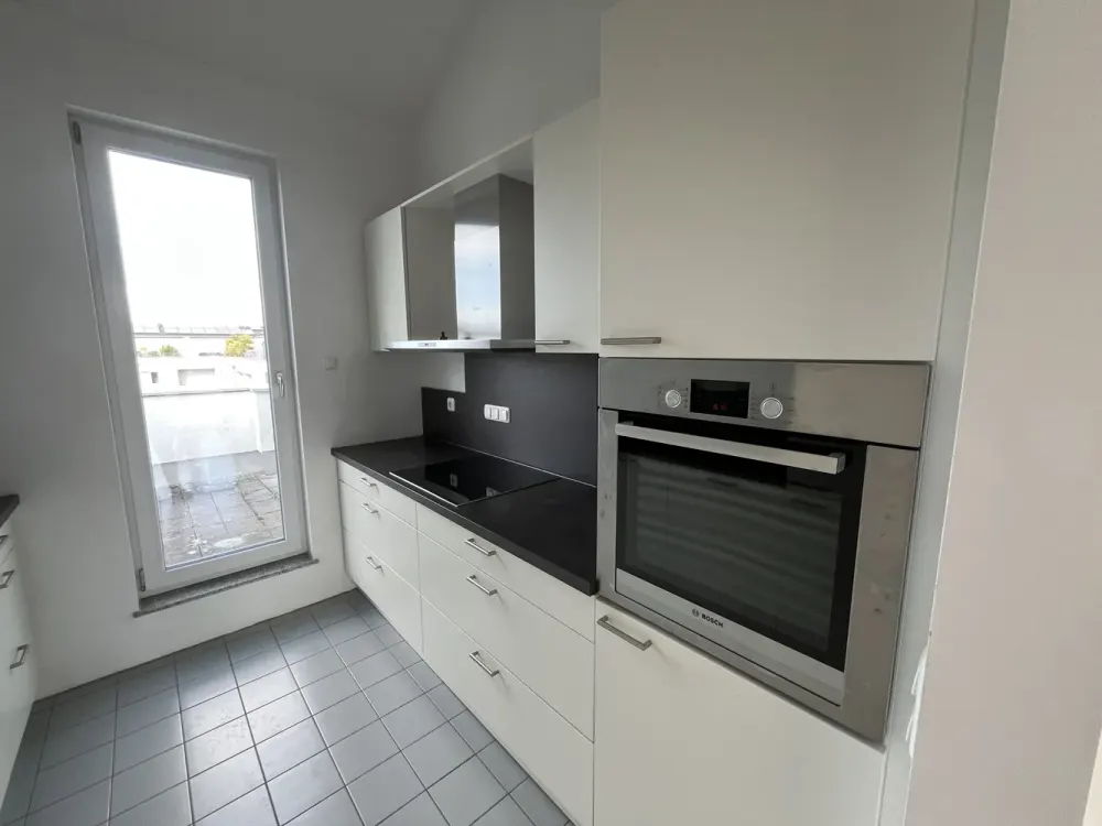 3-Zi DG-Penthouse + Lift in die Wohnung + lichtdurchflutet + 2 große Dachterrassen