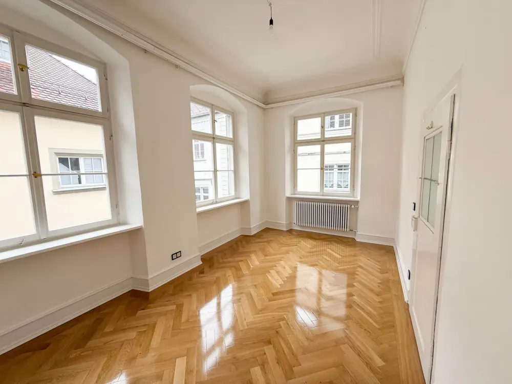 Liebevoll sanierte 6 - Zimmer Altbauwohnung in bester Insellage