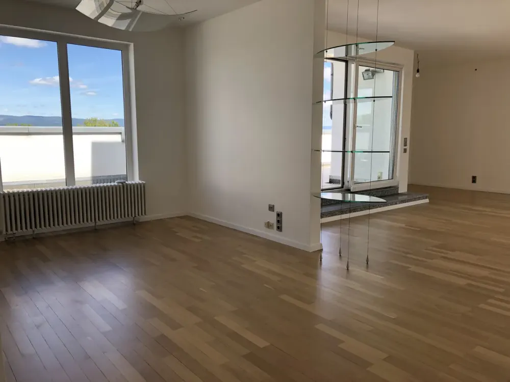 Wunderschöne helle Penthouse mit traumhaften Blicken in Bockenheim