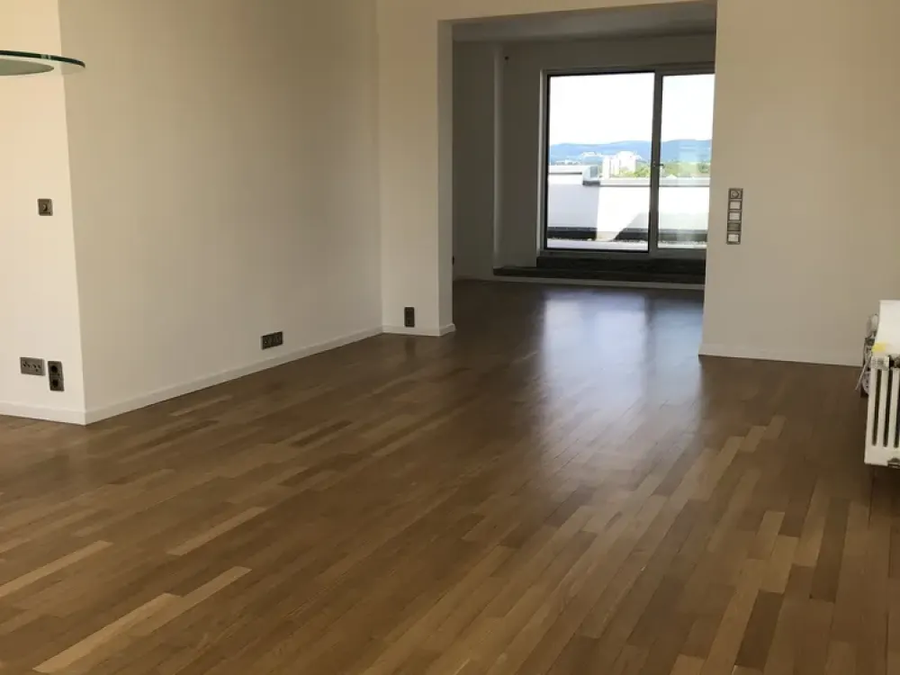 Wunderschöne helle Penthouse mit traumhaften Blicken in Bockenheim