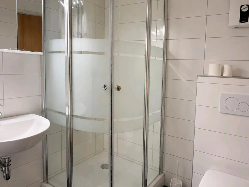 Freshly Renovated 3-Room Apartment in Hannover