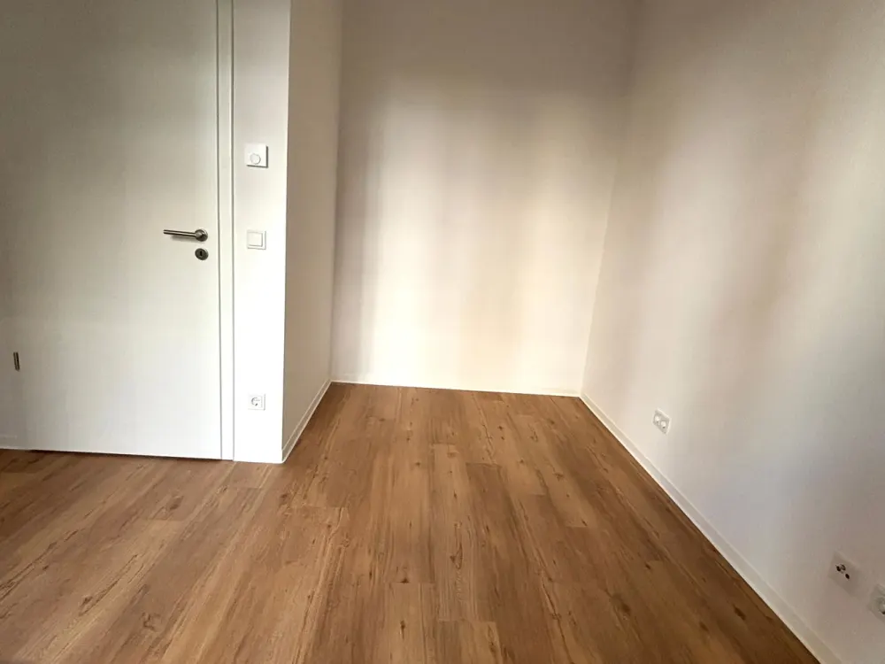 4-room apartment (Type 13) with private garden, two bathrooms and cellar