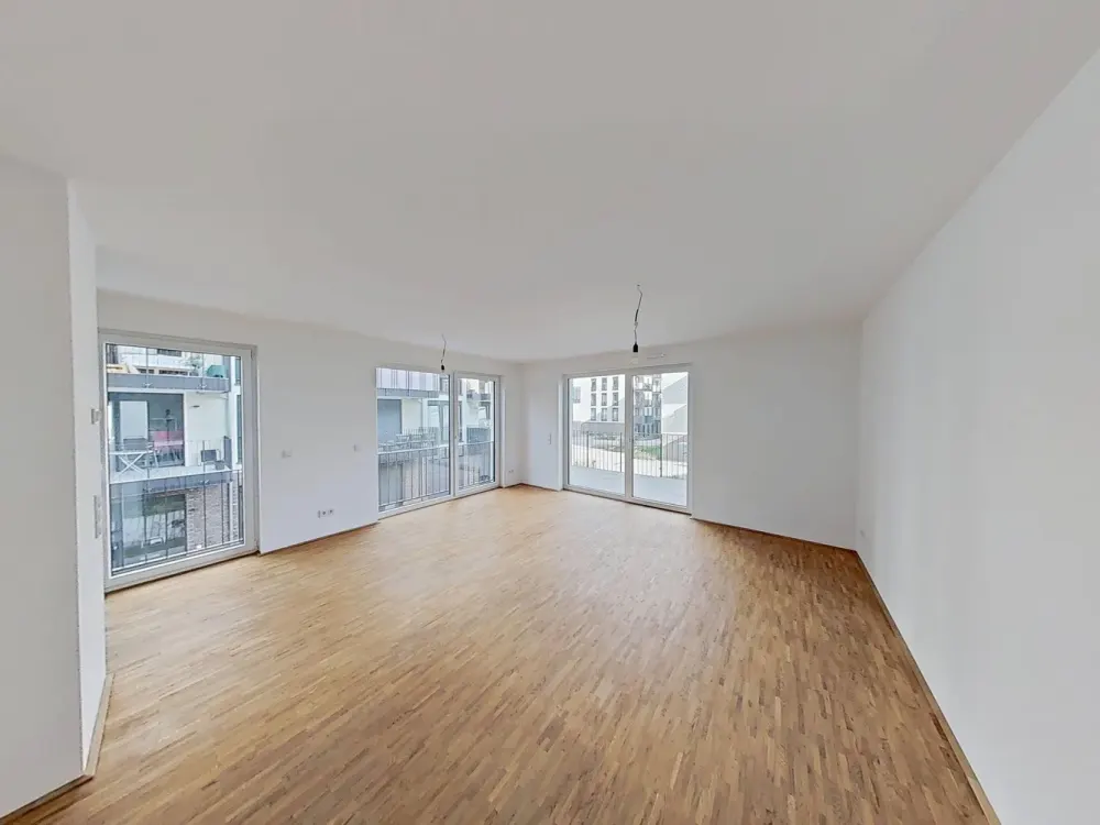Stylish 2-Room Apartment with Balcony and Fitted Kitchen!