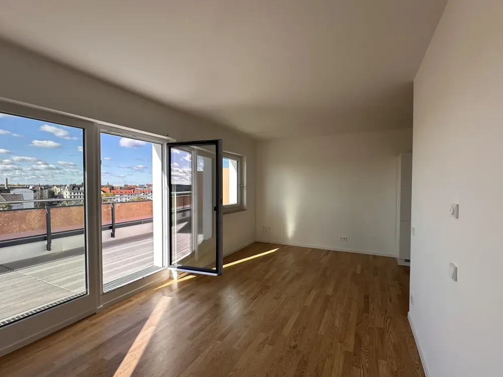 Modern 2-Room Apartment with Built-in Kitchen and Large Terrace Overlooking the Roofs of LE