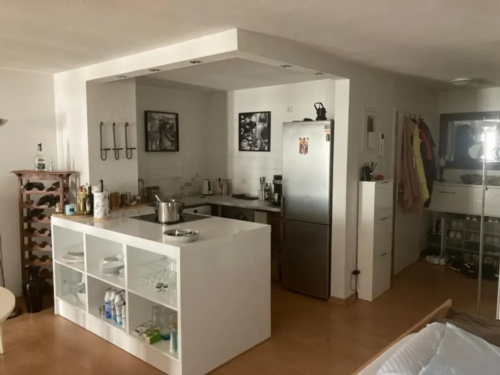 Exclusive, spacious 1-room apartment with fitted kitchen/partly furnished in Zentrum-Süd in Leipzig