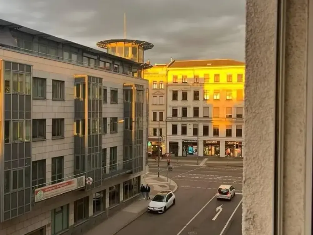 Exclusive, spacious 1-room apartment with fitted kitchen/partly furnished in Zentrum-Süd in Leipzig
