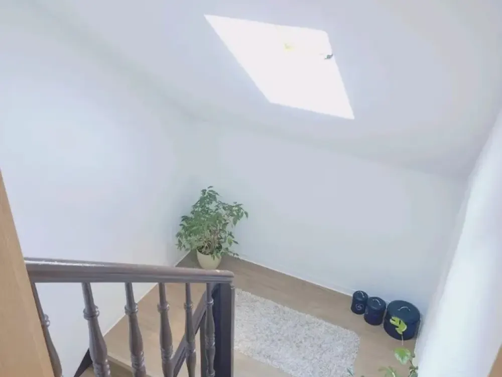 2-Raumwohnung eigener 500m² Garten, Kamin, Einbauküche / 790 EUR Warm