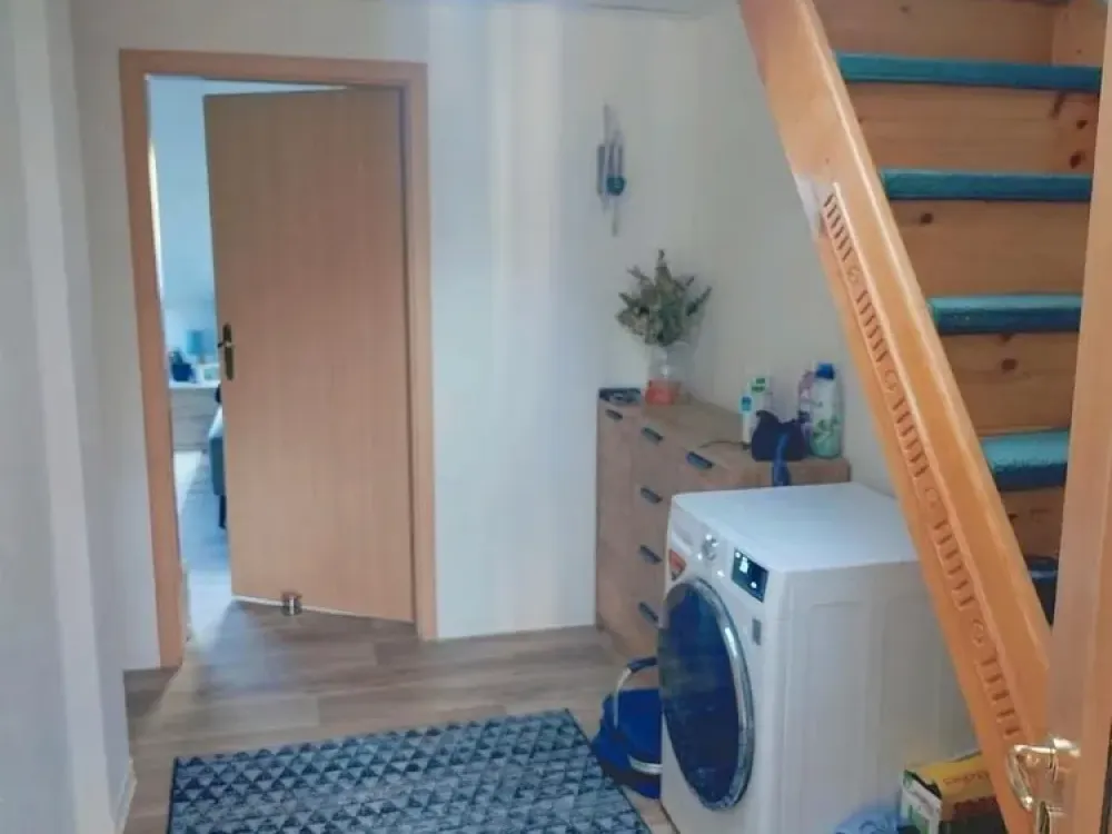 2-Raumwohnung eigener 500m² Garten, Kamin, Einbauküche / 790 EUR Warm