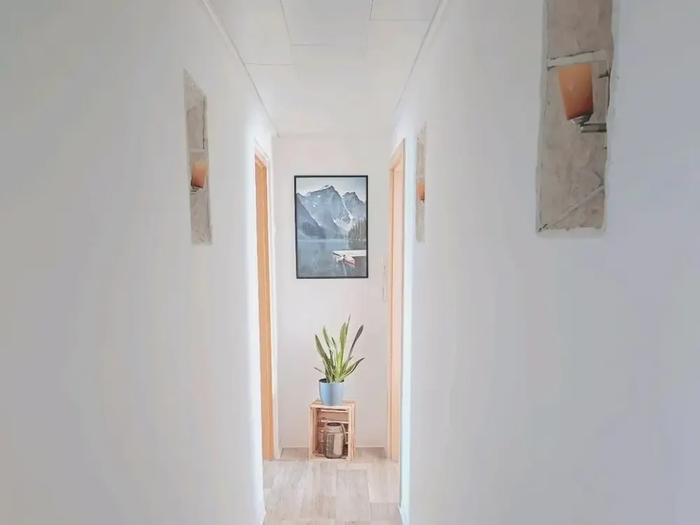 2-Raumwohnung eigener 500m² Garten, Kamin, Einbauküche / 790 EUR Warm