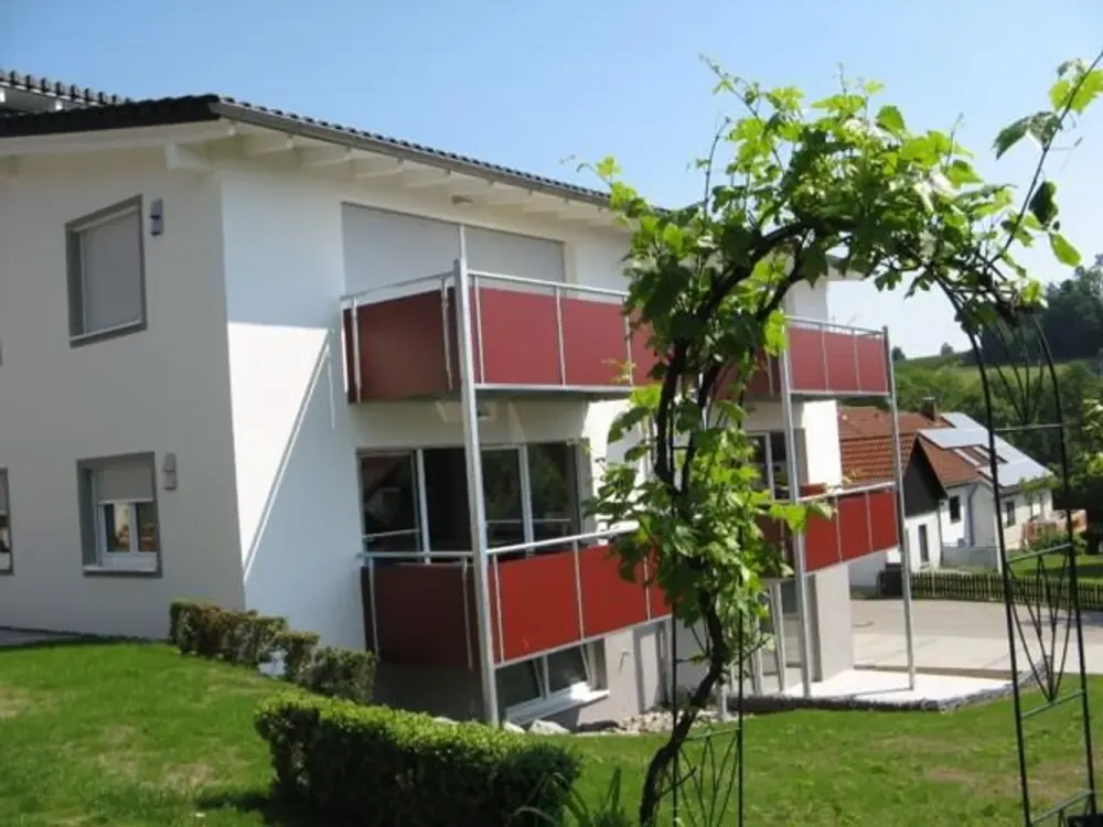 South Balcony with Alpine Panorama: Exclusive 3-Room Apartment in Lindau-Oberreitnau