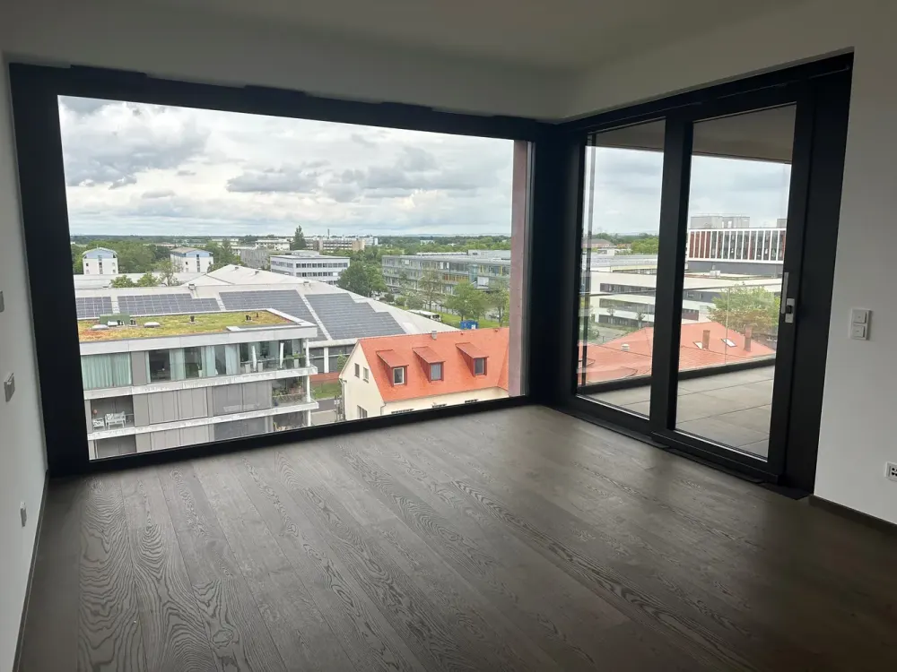 Hofgarten Karree | Panoramic Apartment on 6th Floor | 94 m² | Ceiling Cooling & Loggia