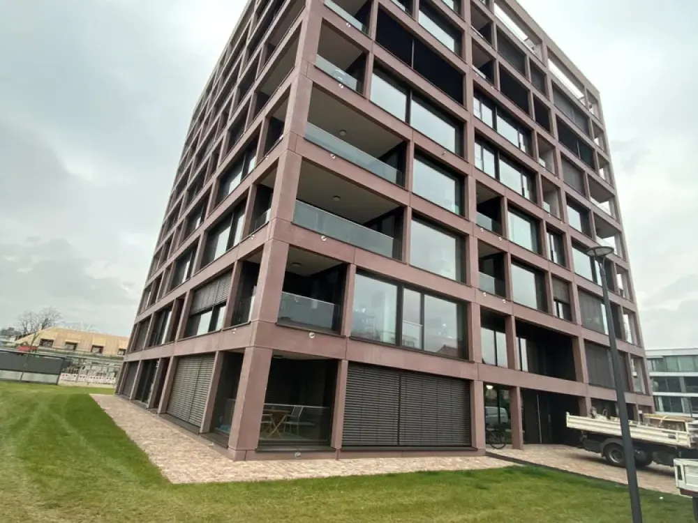 Hofgarten Karree | Panoramic Apartment on 6th Floor | 94 m² | Ceiling Cooling & Loggia
