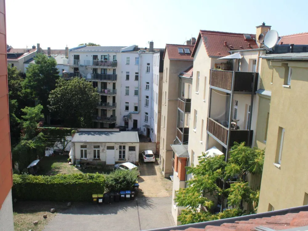 Singles & Couples - Optimal Location - Very Well Maintained