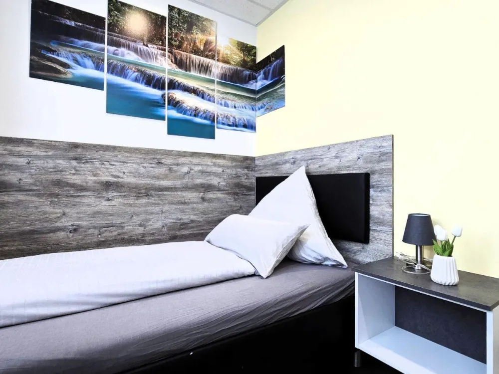 Single Apartment, fully equipped, practical & comfortable, best location Offenbach