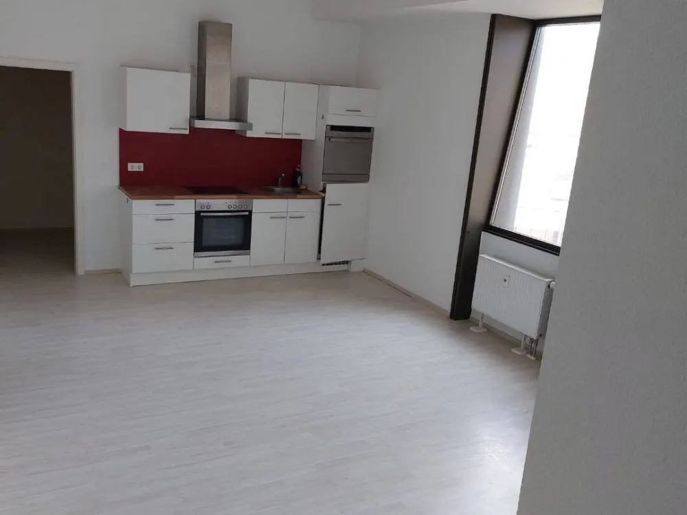 Schöne 2-Zimmer-Wohnung mit 59 m² in zentraler Lage zu vermieten.