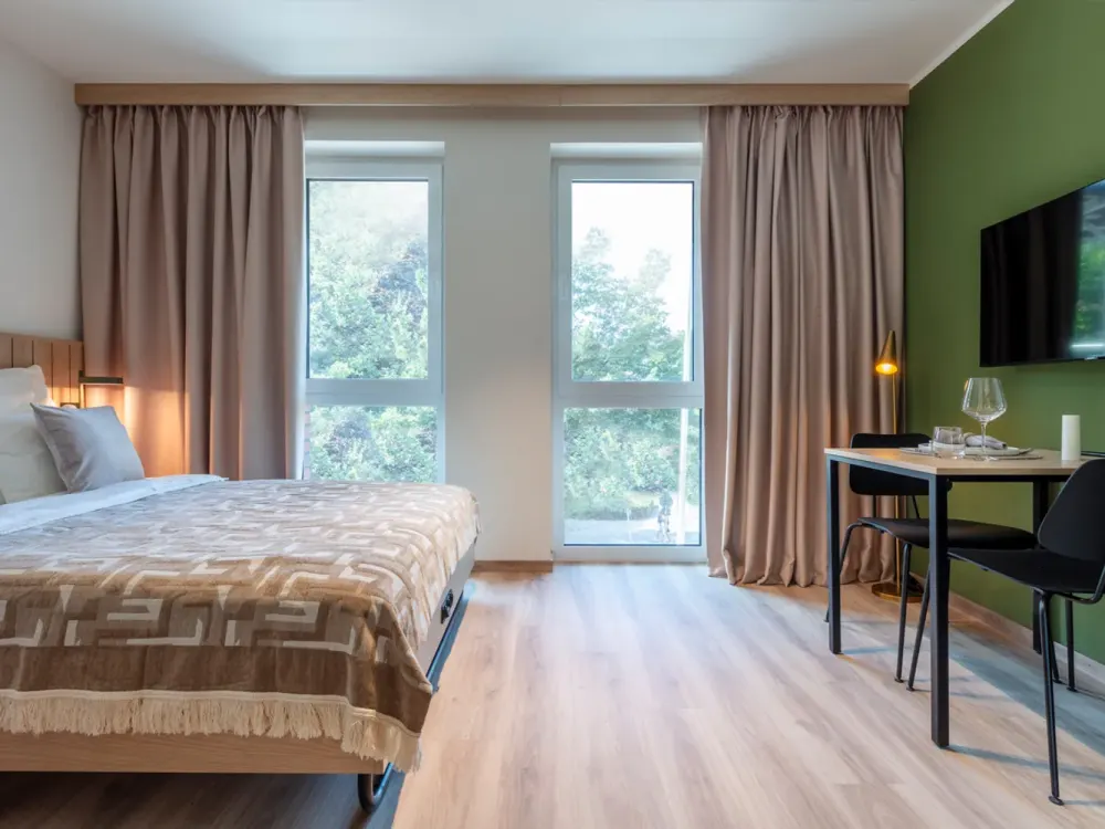 Exclusive Living in Hamburg: Furnished Studio Apartment with Many Extras and Ideal Connections