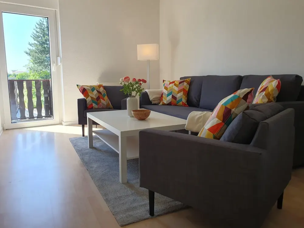 Dreamily Furnished 6-Room Apartment with 2 Bathrooms (Suitable for Shared Living)