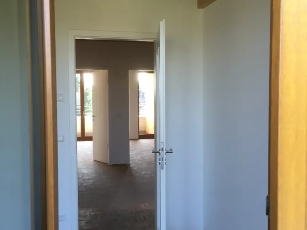 Münster-Mauritz: 2 rooms, kitchen, bathroom, hallway, storage room and roof terraces in east and west, fully renovated