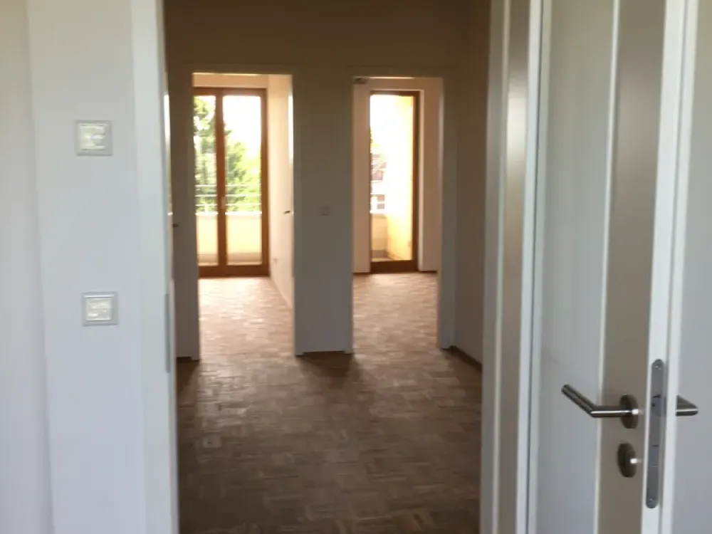 Münster-Mauritz: 2 rooms, kitchen, bathroom, hallway, storage room and roof terraces in east and west, fully renovated