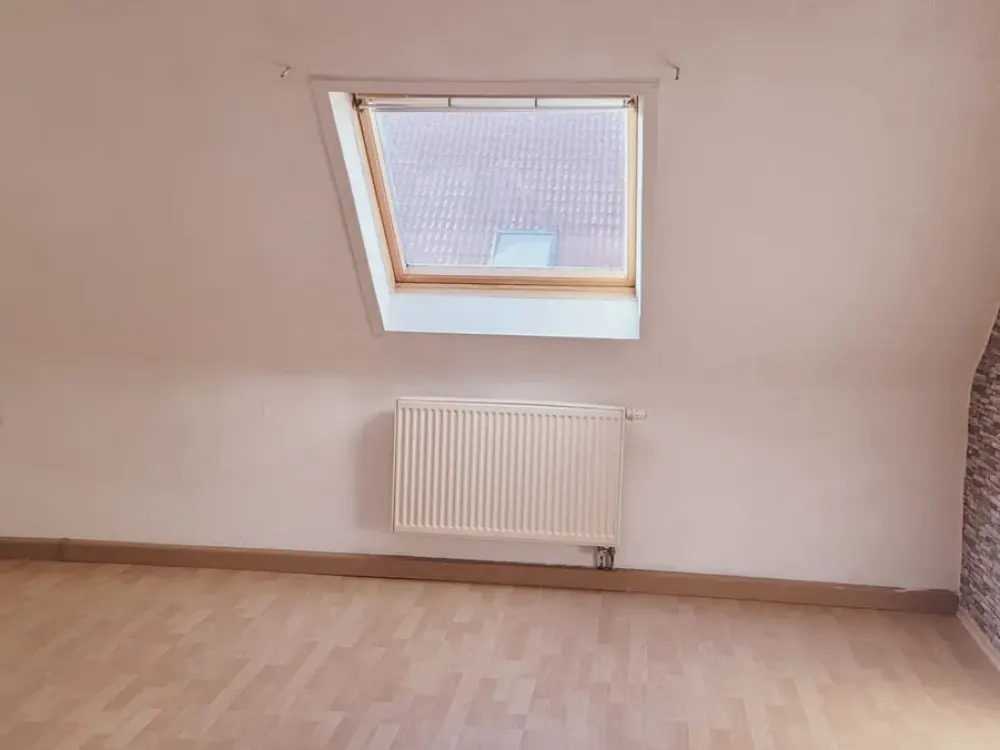 4-Room Attic Apartment Central Location St. Ingbert