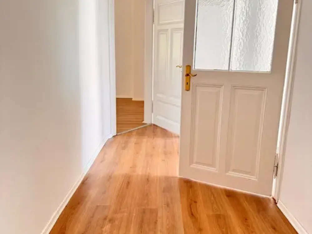 * Traumhaft * Renovierte 2 Zimmer Wohnung!