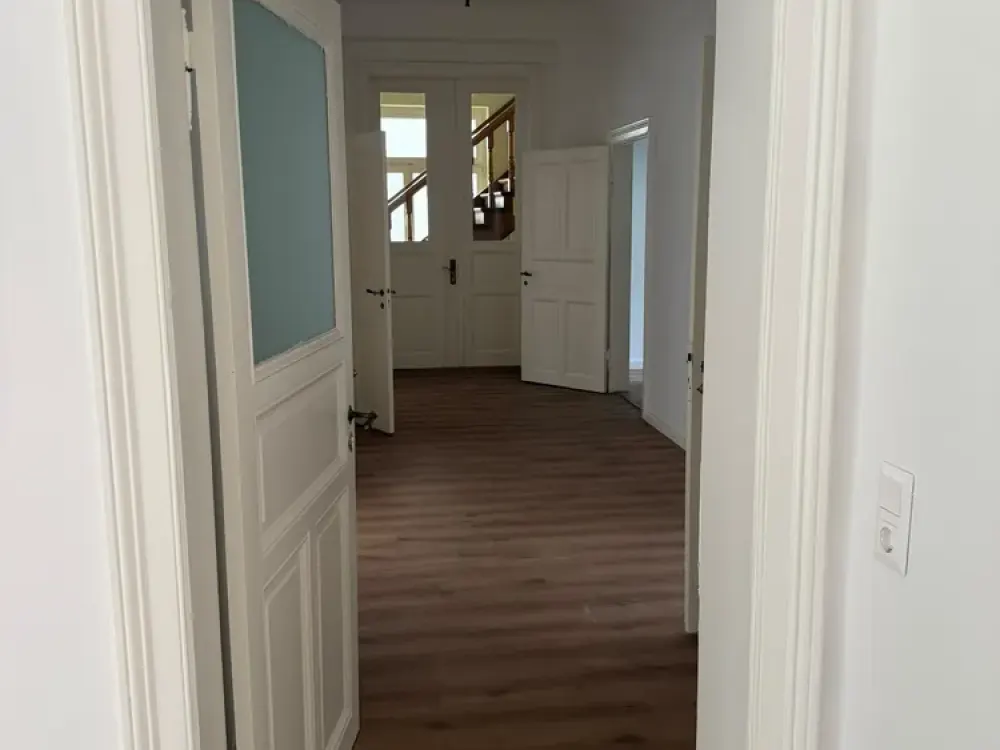 Plenty of Space in Bad Doberan: 4-Room Apartment with Shared Garden Use