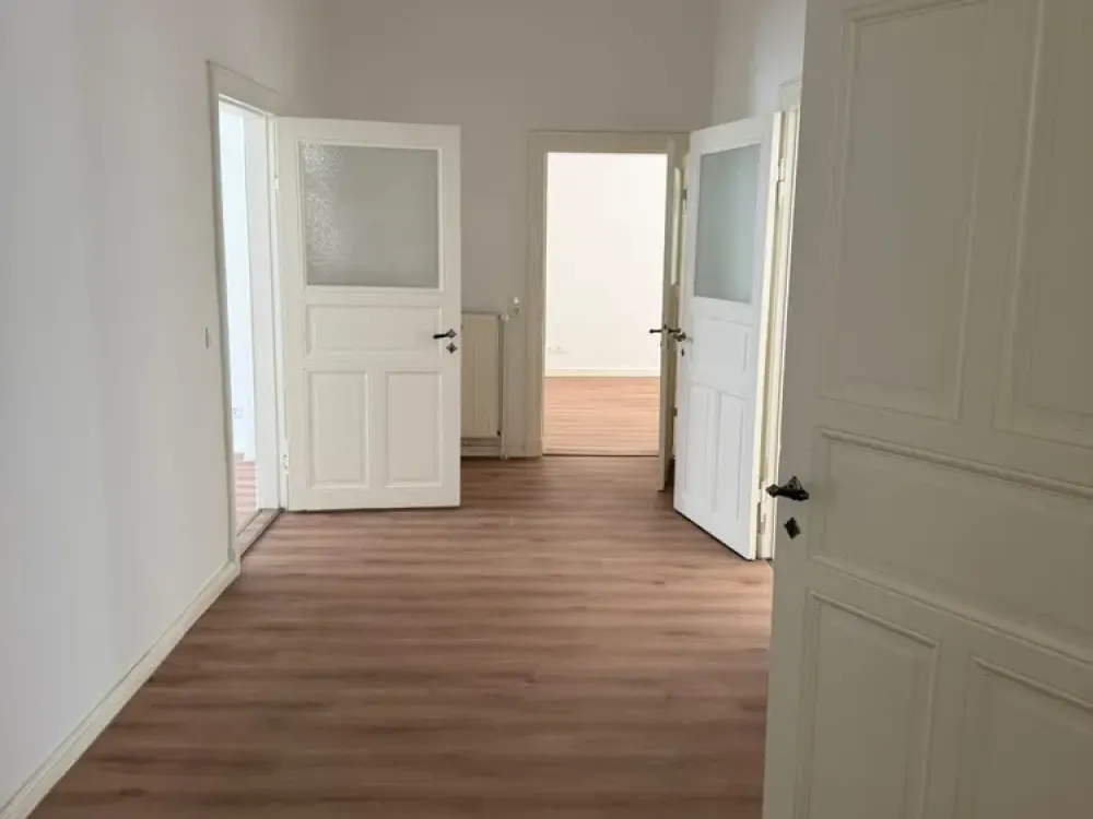 Plenty of Space in Bad Doberan: 4-Room Apartment with Shared Garden Use