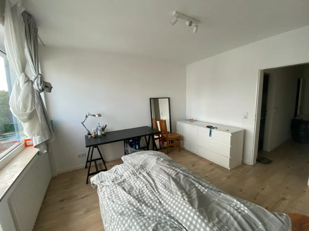 Looking for a New Tenant for Shared Flat Room with Balcony from 01 October