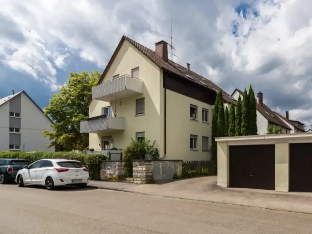 Top 2-Room Attic Apartment Stuttgart Vaihingen EBK & Garden