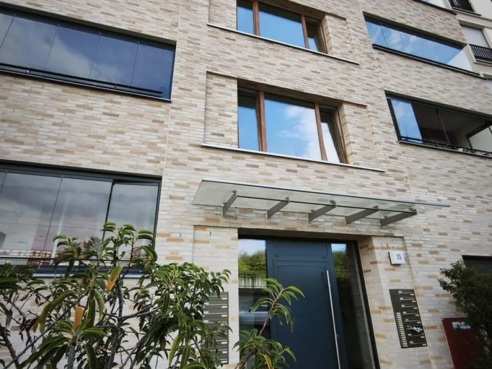 Dreamy 2-Room Apartment Perfect Trade Fair Location: First-Class Connection in the Heart of Frankfurt