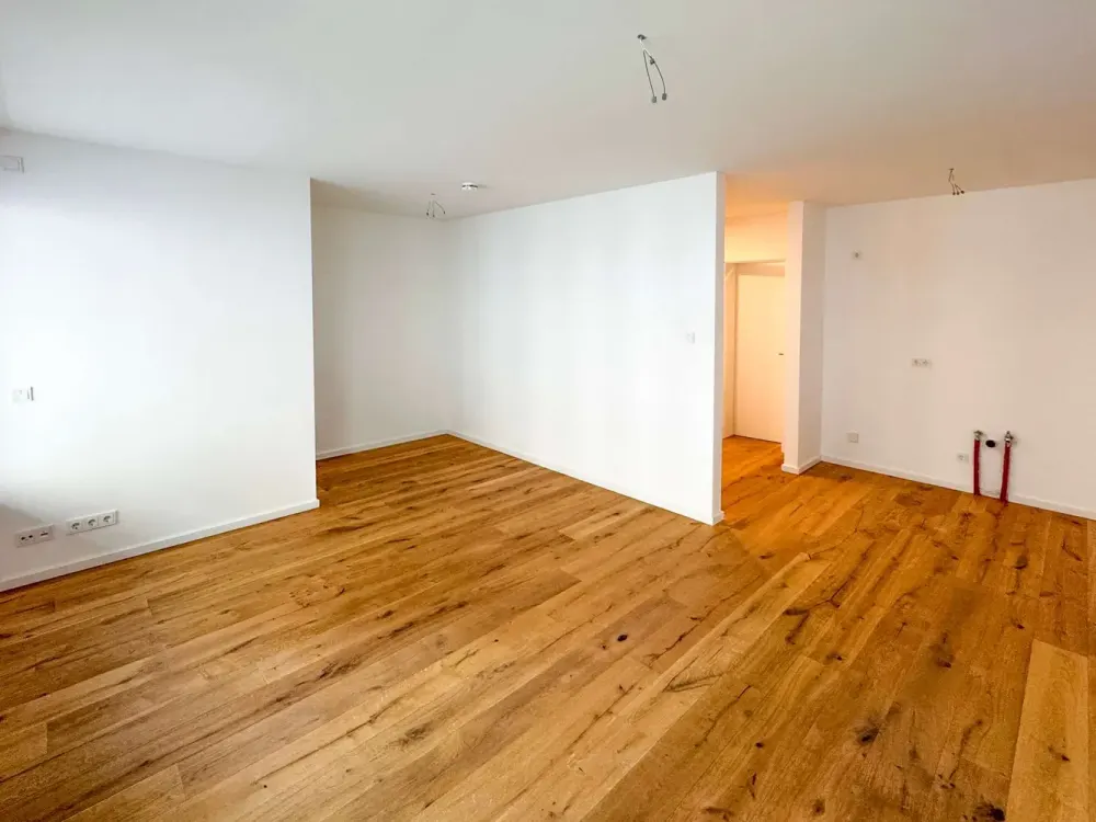 Ground Floor Apartment in TOP Location! - 1 Room | Storage Room | Underground Garage