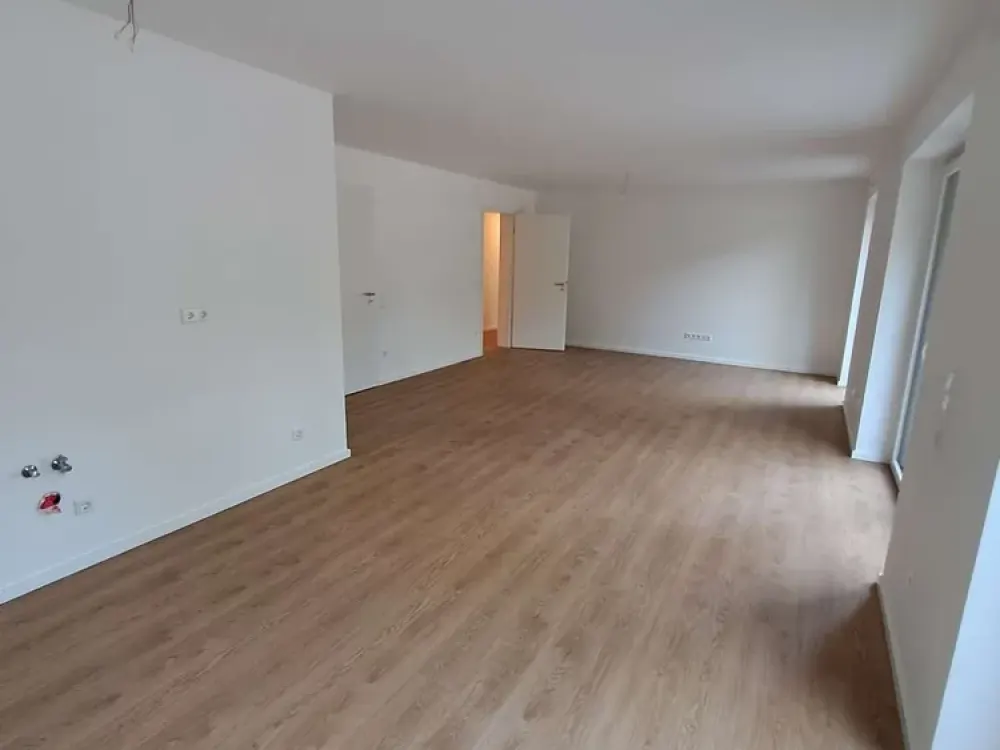New Formation of a 3-Person Shared Flat? 4-Room Apartment with Garden!