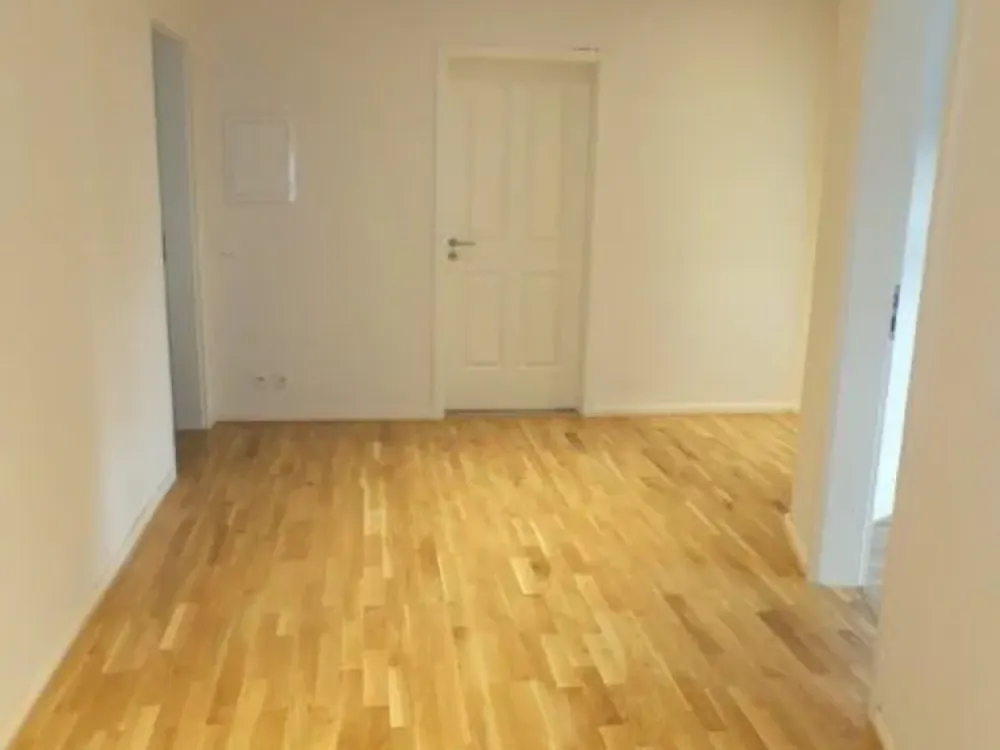 Geräumige 4-Z-WE mit hochwertiger EBK und Gäste-WC in Stötteritz