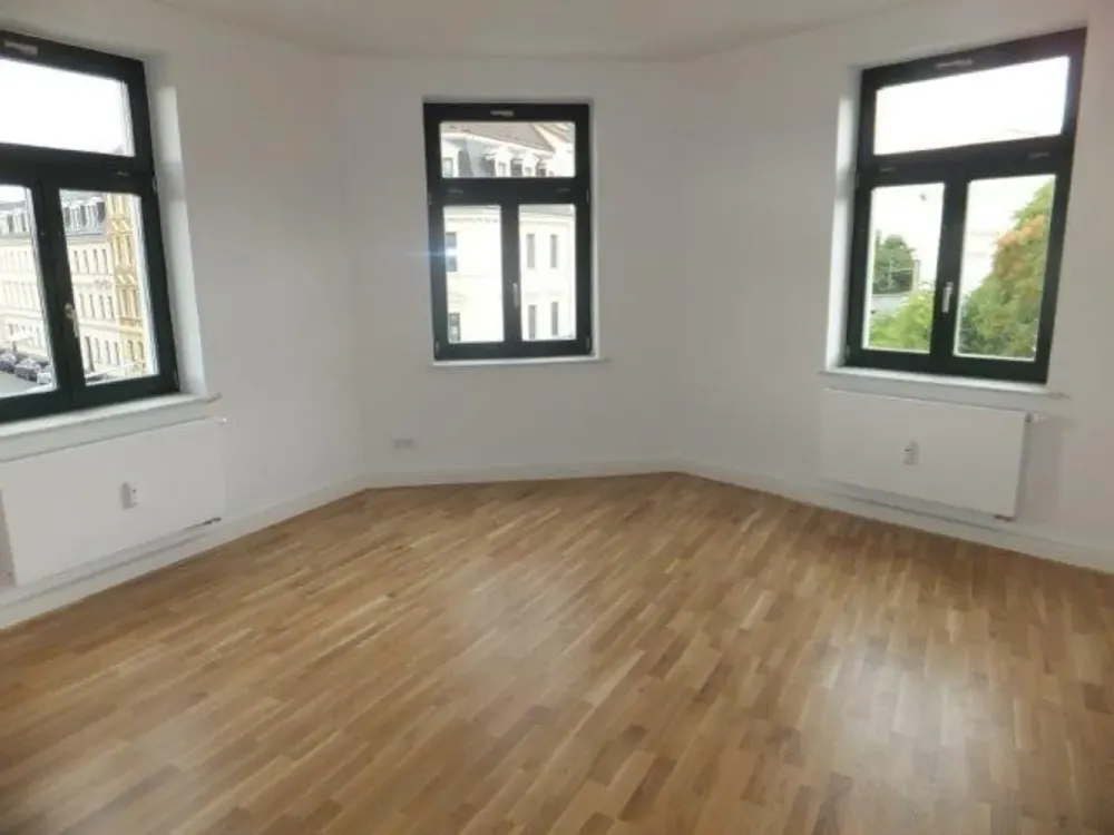 Geräumige 4-Z-WE mit hochwertiger EBK und Gäste-WC in Stötteritz