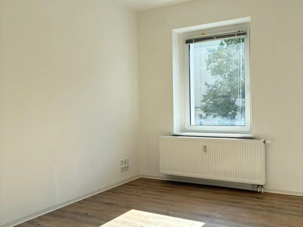 Einzimmer-Apartment mit Balkon und Einbauküche in Dresden, Bärensteiner Str.