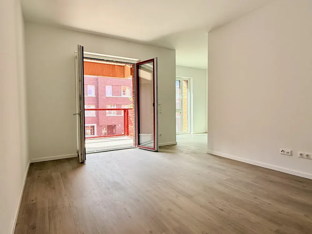Hannover KRONSRODE, Neubau: Einbauküche, Balkon + Loggia, Fußbodenheizng, 2 Bäder, Lift, TG, Keller