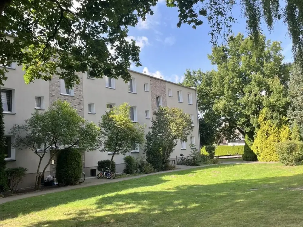 Viewing 28.10.2026: Modern 2 1/2 Room Apartment with Balcony (available immediately)