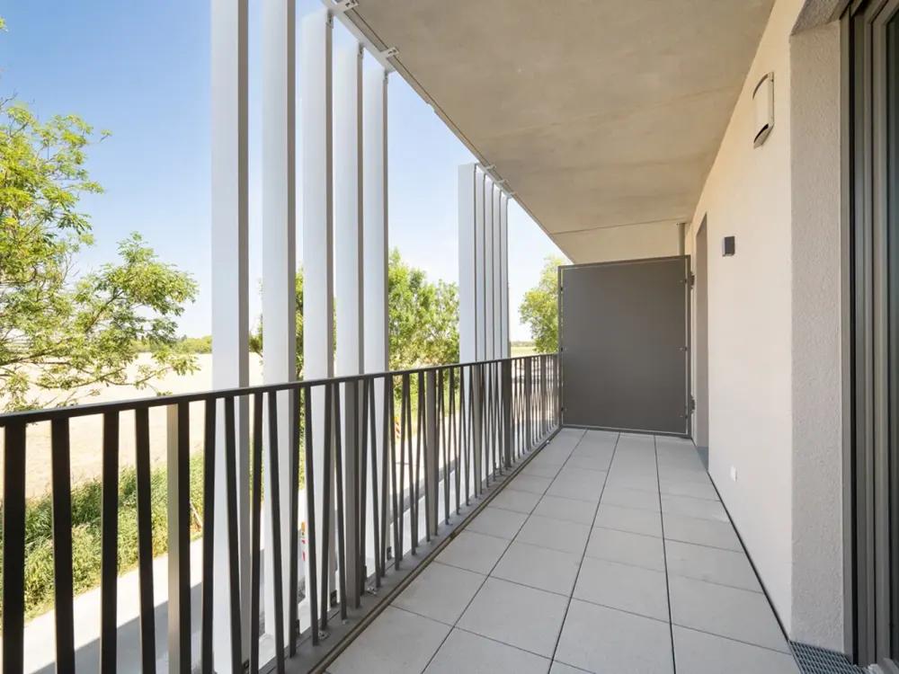 Bright 1-Room New-Build Apartment with Balcony, Modern & High-Quality