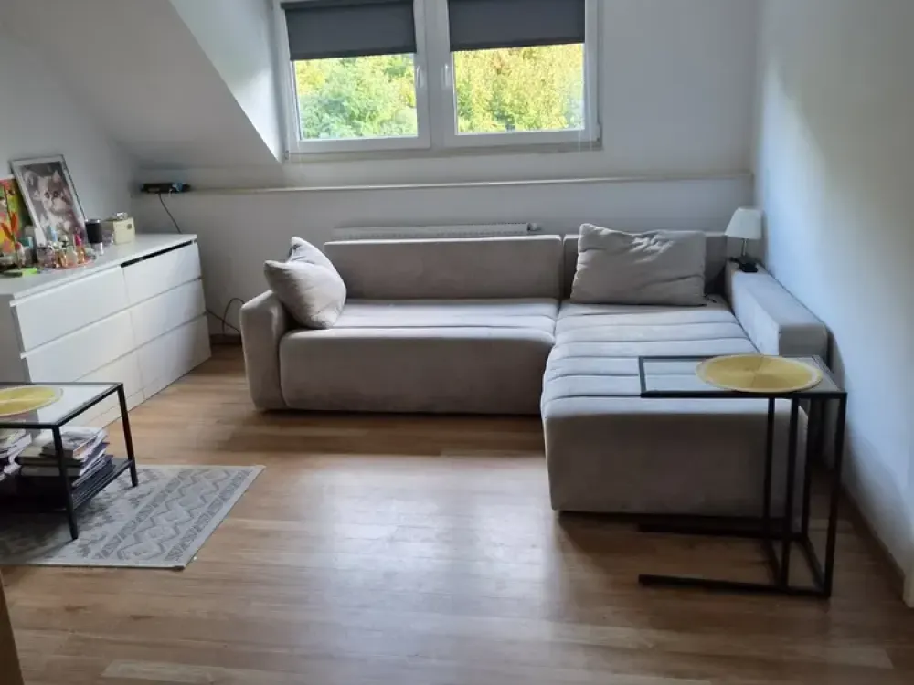 Small bright 2-room attic apartment in Ludenberg-Gerresheim