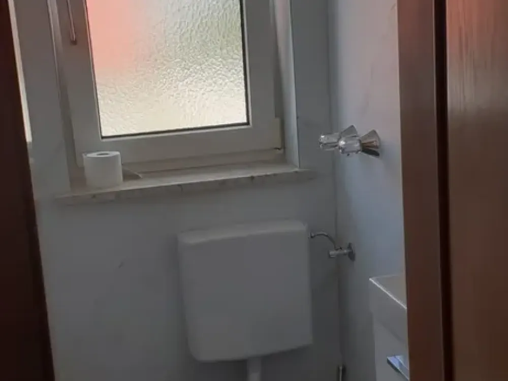 4 غرف + بيت زجاجي
