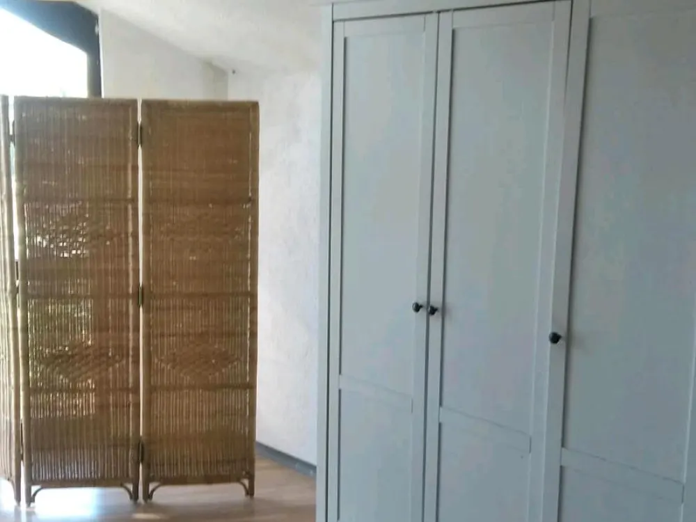 Beautiful, bright single apartment