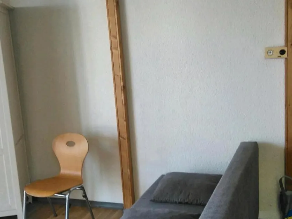 Beautiful, bright single apartment