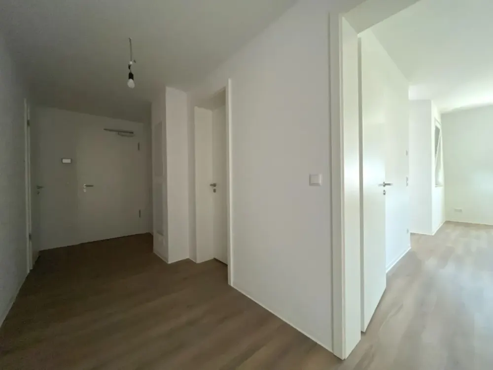 Stylish 3-Room New-Build Apartment with Bathtub, Shower and Loggia in Zentrum-Ost | Optional Fitted Kitchen