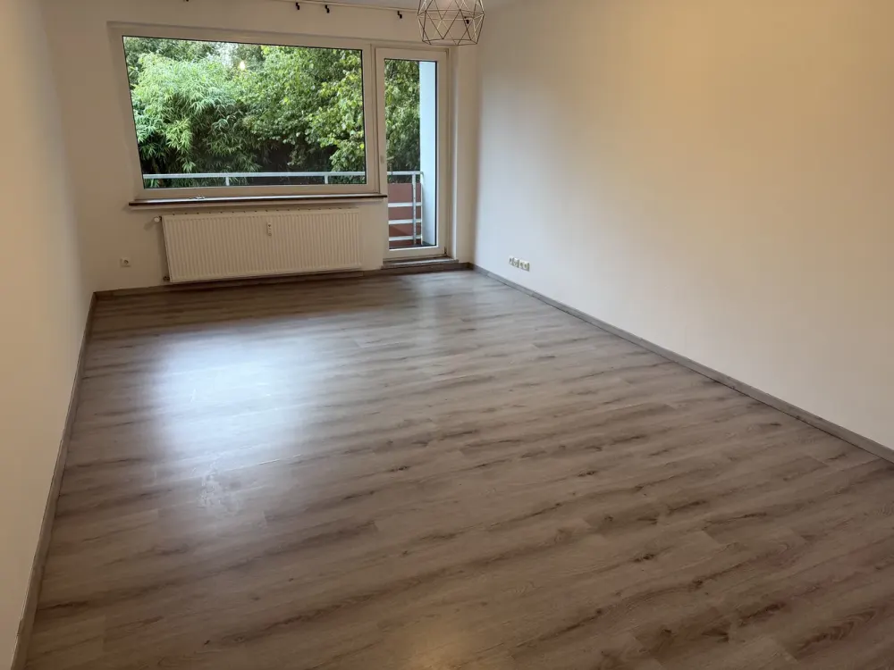 Bright 3-Room Apartment with Balcony. Shower Bath. Guest WC. Garage.