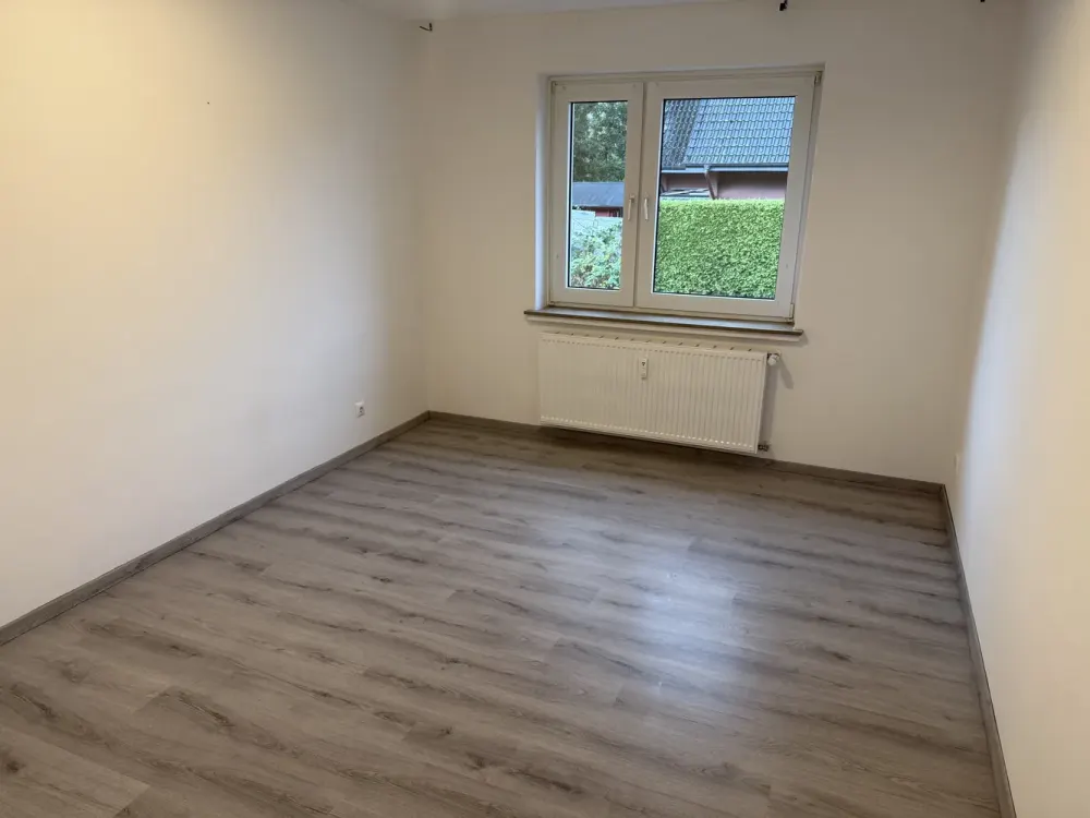 Bright 3-Room Apartment with Balcony. Shower Bath. Guest WC. Garage.