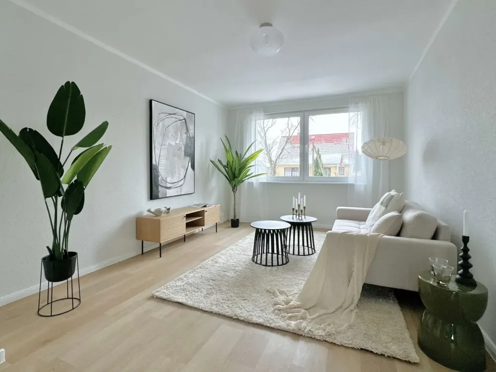 First occupancy after renovation: Modern 2-room apartment with fitted kitchen, balcony and parking space