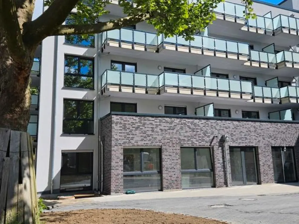 Right in the middle instead of just being there: interesting 3-room apartment