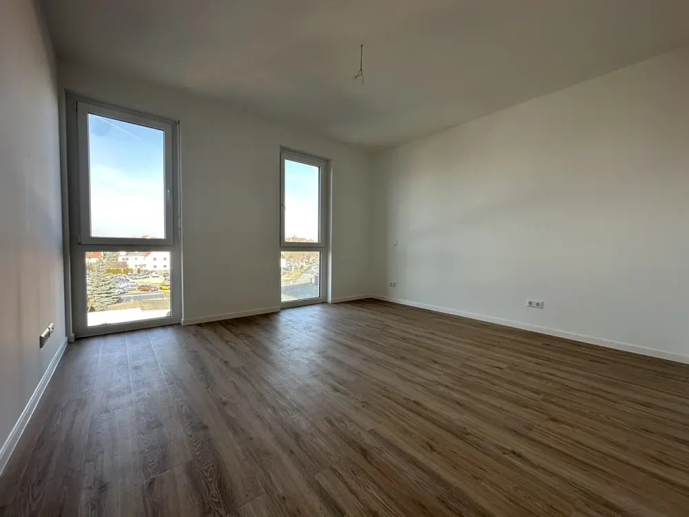 4-Room Apartment with Balcony