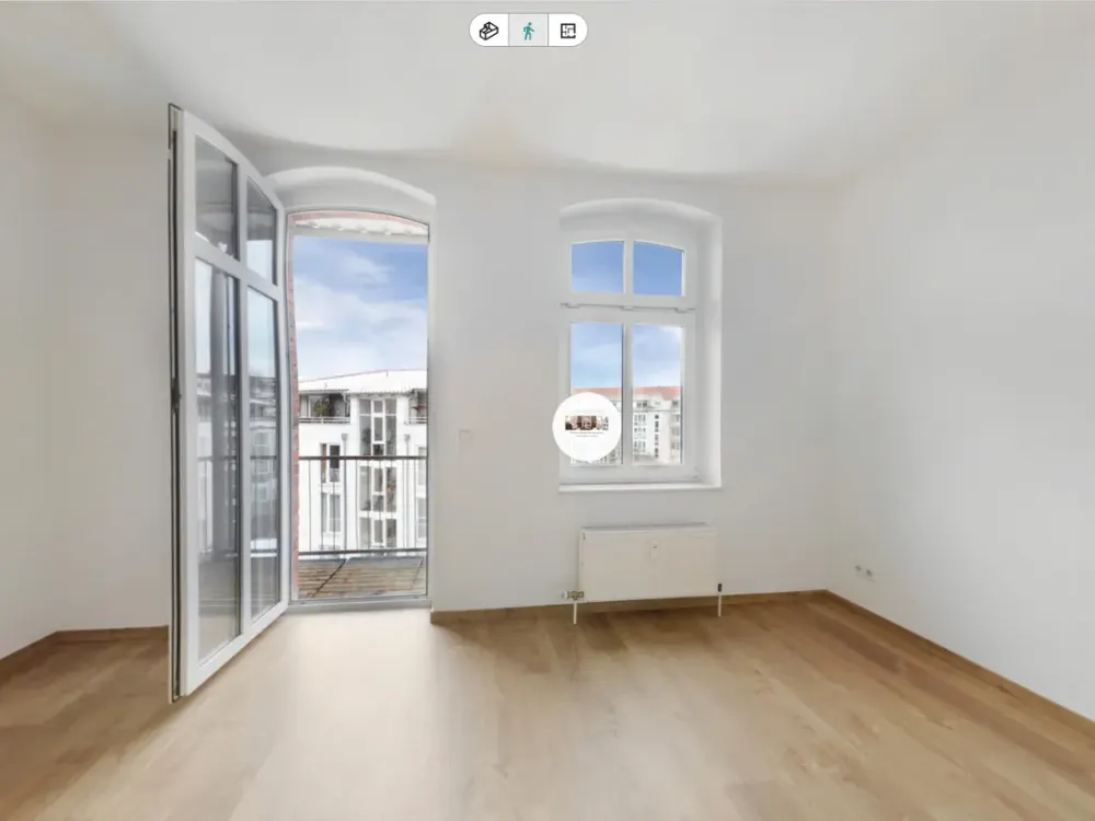 Bright, Modernized 2-Room Apartment with Balcony & Built-in Kitchen, Near Old Town, Available Immediately